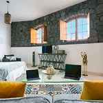 El Charco Hotel 3*