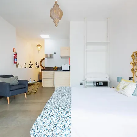 El Charco Hotel