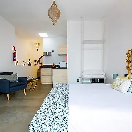 El Charco Hotel 3*