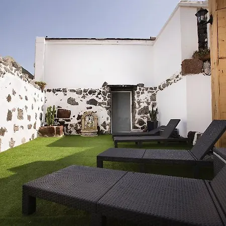 El Charco Hotell 3*