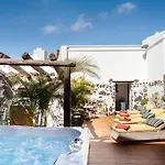 ホテル El Charco アレシフェ